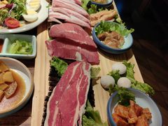 -明洞阿姨·韩式酱蟹烤肉·创意料理(三元桥店)