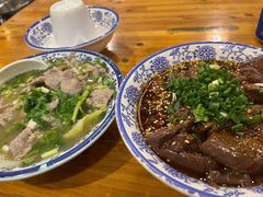 -杨三孃跷脚牛肉(西外棕榈岛店)