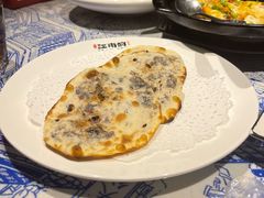 梅菜干烧饼-江南韵·无锡太湖文化体验餐厅(凤凰天街店)