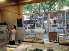 -上海哈尔滨食品厂(汇联商厦店)