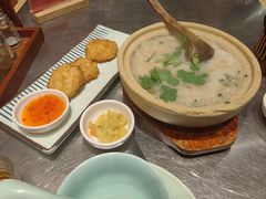 潮界生滚牛肉粥-潮界(虹桥新天地店)