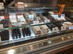 -VENCHI 闻绮(北京国贸商城店)