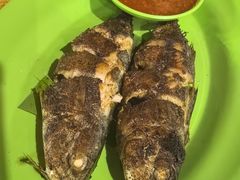 -明记烧鱼美味店