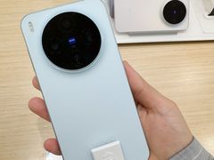 -vivo官方授权体验店(朝阳合生汇店)