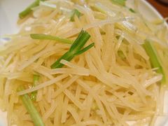 炝土豆丝-老昌春饼(中央大街店)