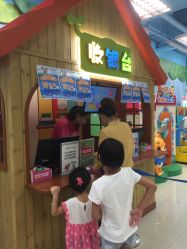 -莫莉幻想儿童乐园(武汉保利广场店)