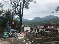 -百里峡七彩艺术小镇