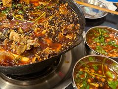 -鸿顺老铁锅美蛙鱼府(解放碑店)