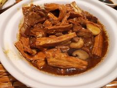 支竹炖牛筋腩煲-老广酒楼(樱花店)