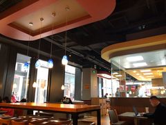 大堂-The Habit Burger Grill 哈比特汉堡(复兴soho店)