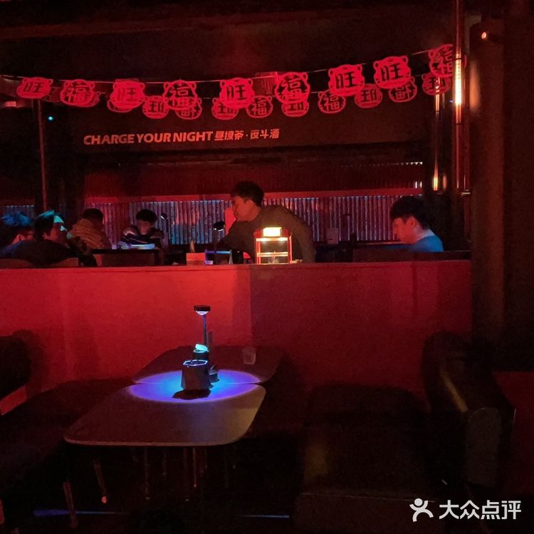 隐藏在宽窄巷子里面的四合院酒馆