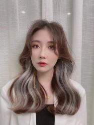 -变画·发型STUDIO