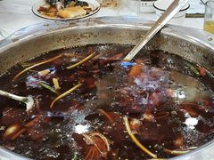 -乡土特色.冷锅鱼.牦牛肉汤锅