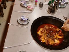 -小火炕铁锅炖鱼