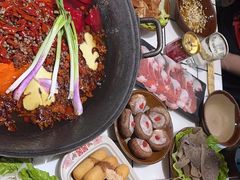 -扎起市井老火锅(乐山总店)
