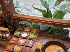 -银米·云南传统过桥米线(双廊黑金冠店)