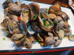 -虾弄弄海派小龙虾·牛羊蝎子火锅