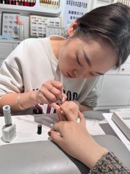 -丽心自助美甲美睫