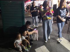 -吴山路夜市