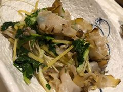 秋葵炝螺片-臻宝中餐厅·大连菜·海鲜·融合菜(大连一方城堡豪华精选酒店)