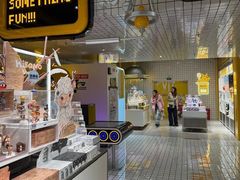 -泡泡玛特POPMART(上海环球港店)