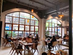 靠窗位-VESH COFFEE(定西路店)