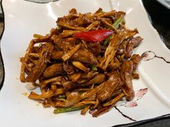 杏鲍菇爆牛柳-那故事(建业·壹号城邦店)