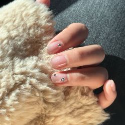 -七彩虹美甲美睫 半永久