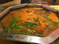 -野山舂·贵州现舂酸汤火锅(鸿通城店)