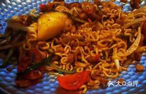Sour Spicy Pork and Pineapple Mama Noodles