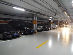 -人民广场-地下停车场