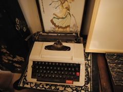 -邊城書店