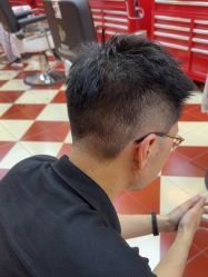 -Devilhands Barbershop男士理容店