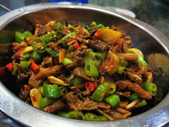 -湖南人家湘菜馆(镇江路店)
