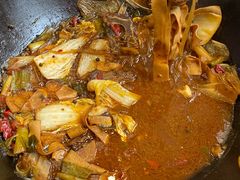 -鲁员外地锅鸡地锅鱼(古墩路店)