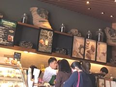 -星巴克臻选(莘庄仲盛店)