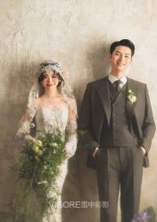 -雪中彩影婚纱摄影·微光艺术中心