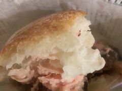 -沁屋面包店(人民东路店)