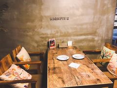 -HIGH FIVE哈福手工汉堡(桂林路店)