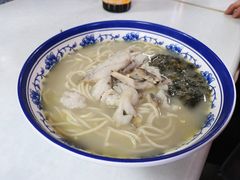招牌黄鱼面-明呈黄鱼面馆(斜土路店)
