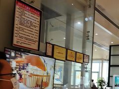 -喜鹊愉家酒店(郑州曼哈顿博览中心地铁站店)