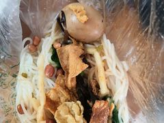 三鲜螺蛳粉-螺小丰柳州螺蛳粉(广西大学店)
