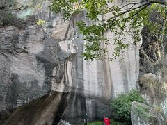 -伍山石窟