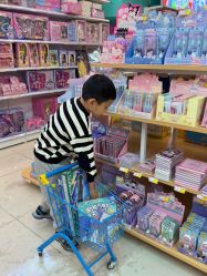 -卡通派潮品玩具折扣仓(青岛新城吾悦广场店)