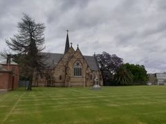 -体育场(地铁站)