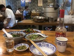 -杨三孃跷脚牛肉(西外棕榈岛店)