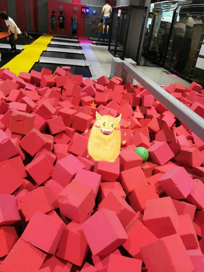 dojump蹦床公园(大悦城店)-"在网上团购的39.9元一大一小门票,可以.