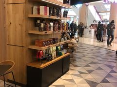 零售区-星巴克(南京鼓楼吾悦广场店)