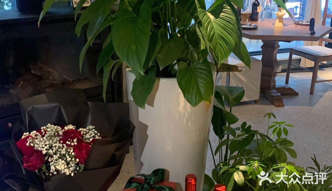 报告！发现一家长沙超有氛围感的西餐厅‼️