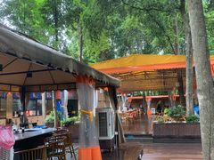 -二荆条·蜀鲜汇城市森林火锅